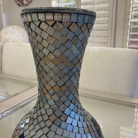 Glittering Mirrored Mosaic Vase - Picture 3 of 5